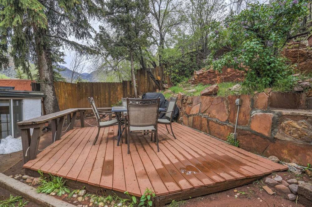 Photo of Others in Manitou Springs Historic District