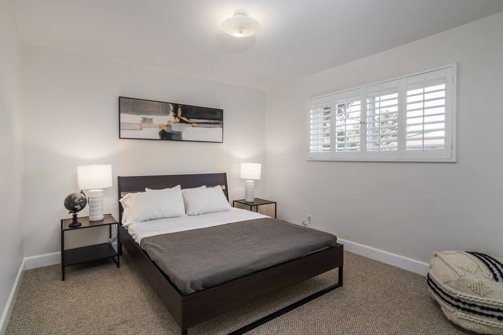 Photo of Bedroom in Sherman Oaks