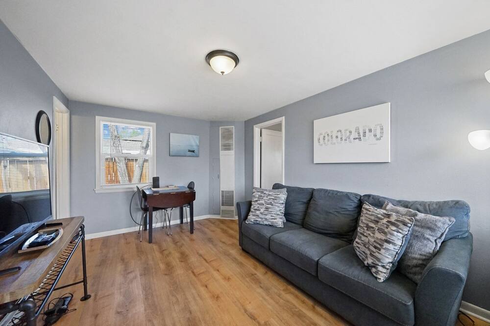 Photo of Livingroom in Old North End