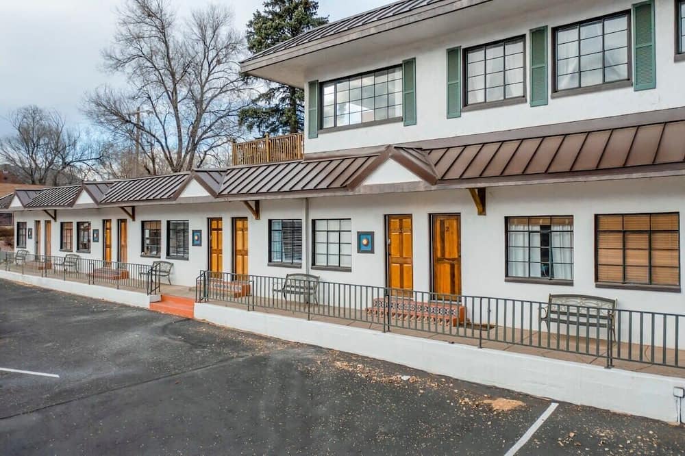 Photo of Outdoor in West Colorado Springs