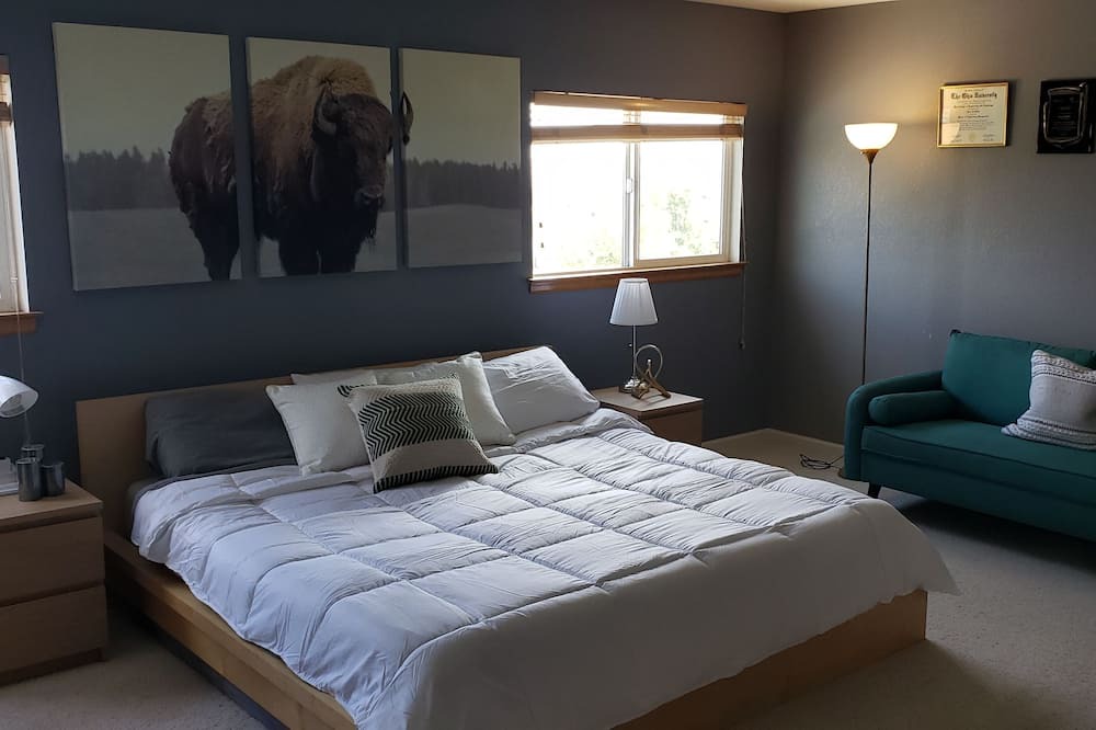 Photo of Bedroom in Roxborough
