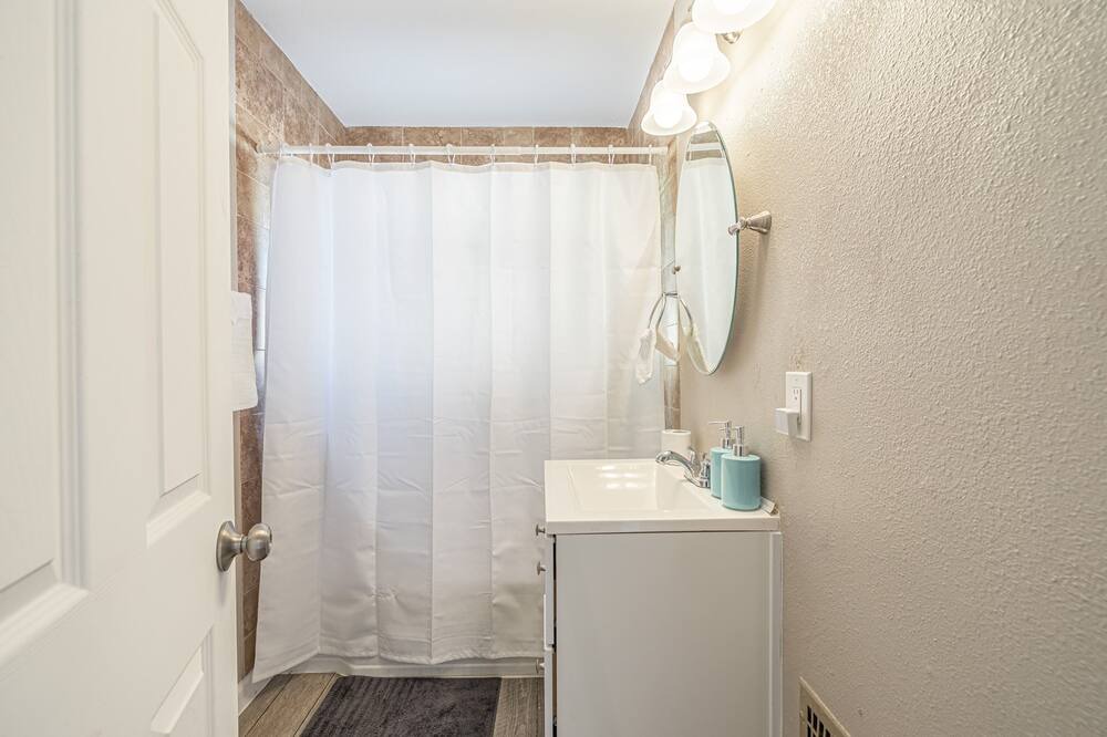 Photo of Bathroom in Palmdale