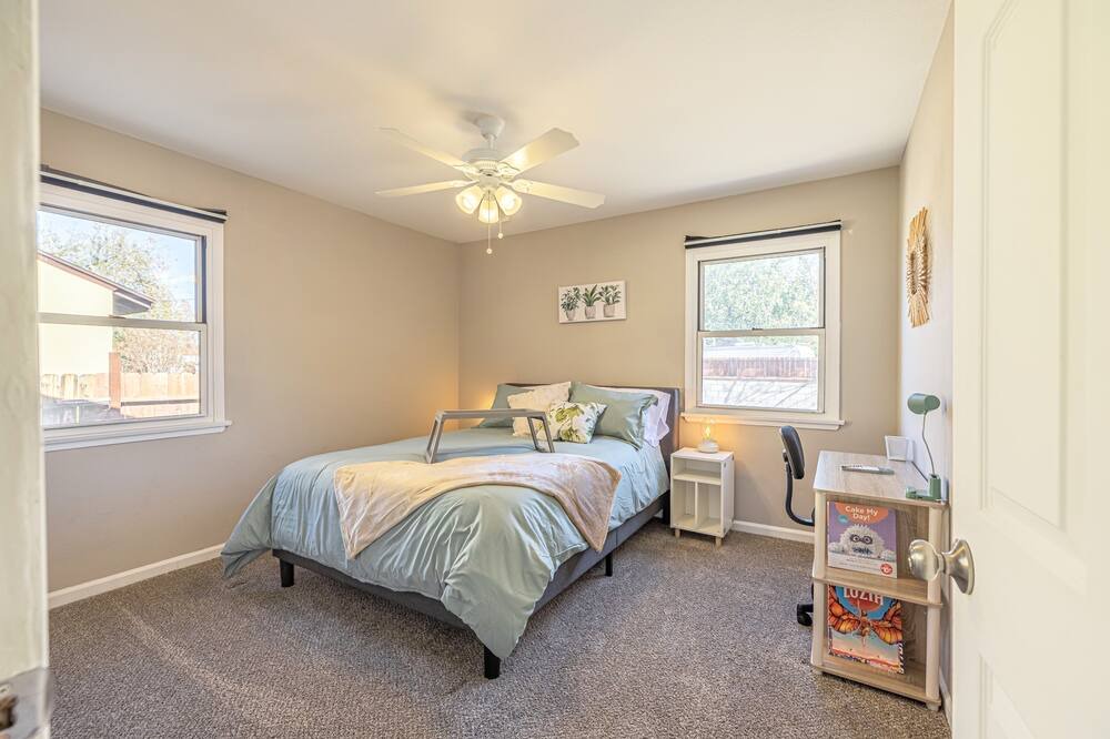 Photo of Bedroom in Palmdale