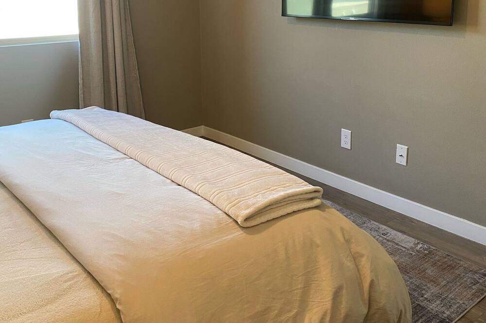 Photo of Bedroom in Summerlin South