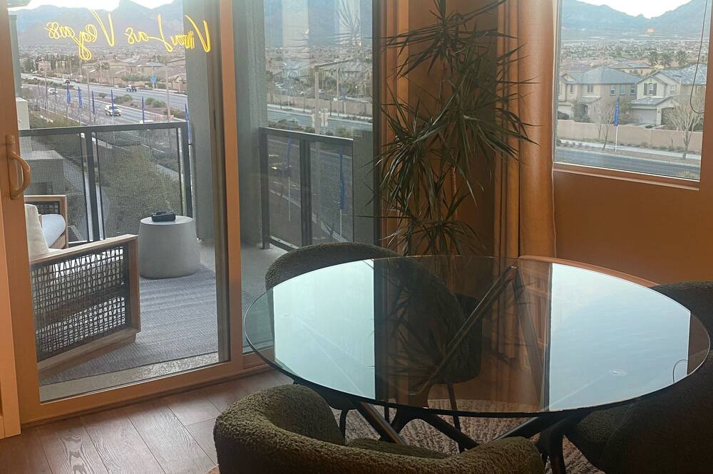 Photo of Kitchen in Summerlin South