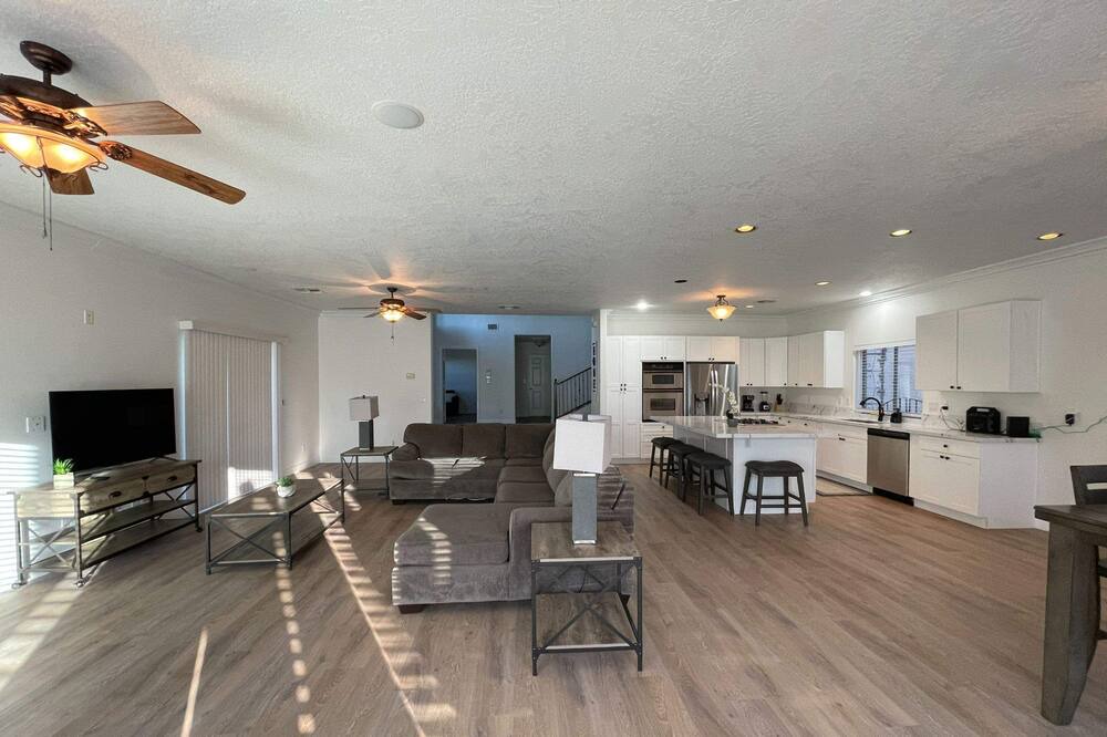 Photo of Livingroom in Bullhead City
