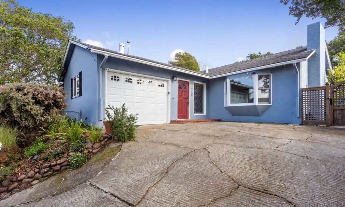 Photo of Outdoor in Belmont