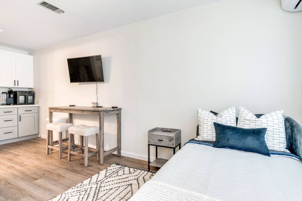 Photo of Bedroom in Riverside