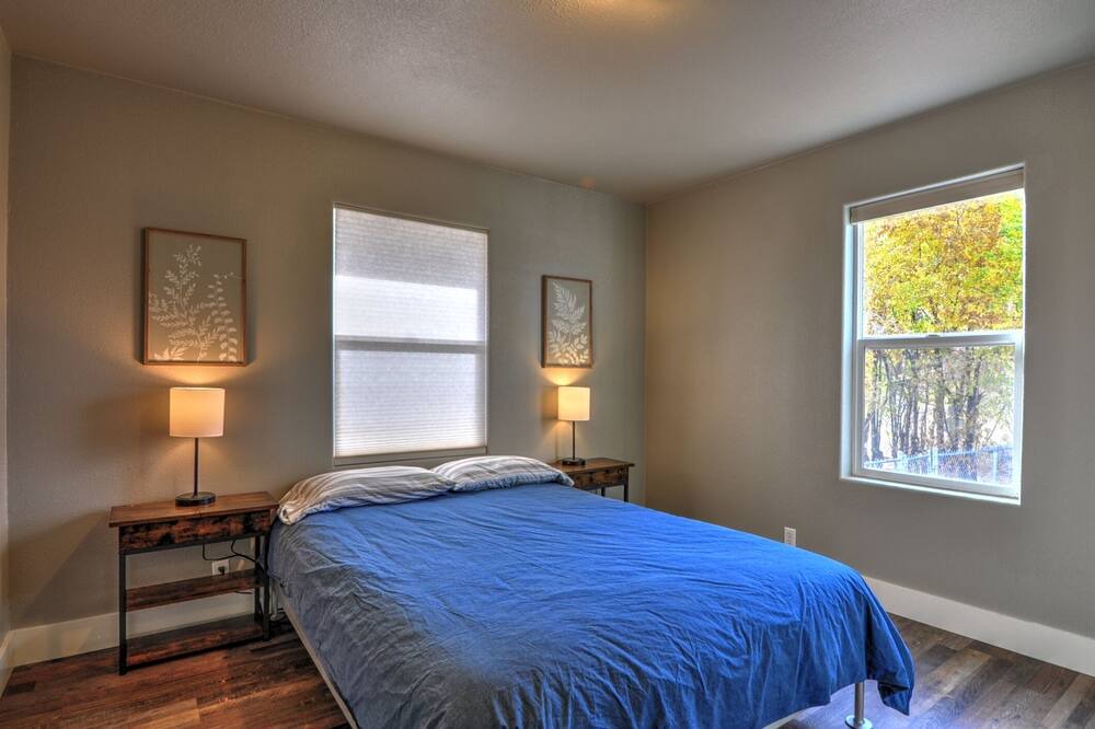 Photo of Bedroom in Fruitvale