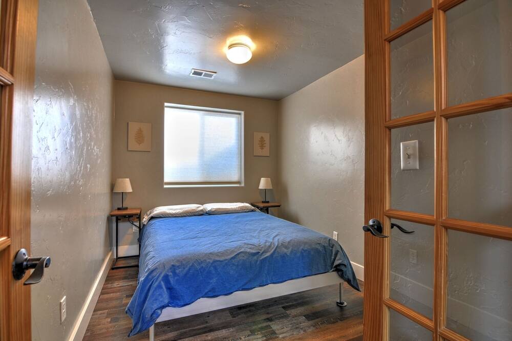 Photo of Bedroom in Fruitvale