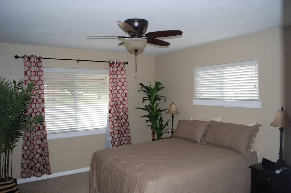 Photo of Bedroom in Jewell Heights - Hoffman Heights
