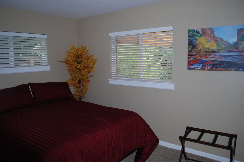 Photo of Bedroom in Jewell Heights - Hoffman Heights