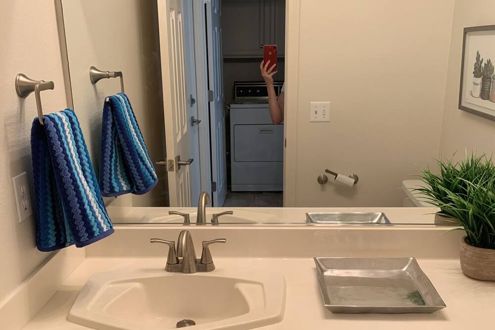 Photo of Bathroom in Summerlin