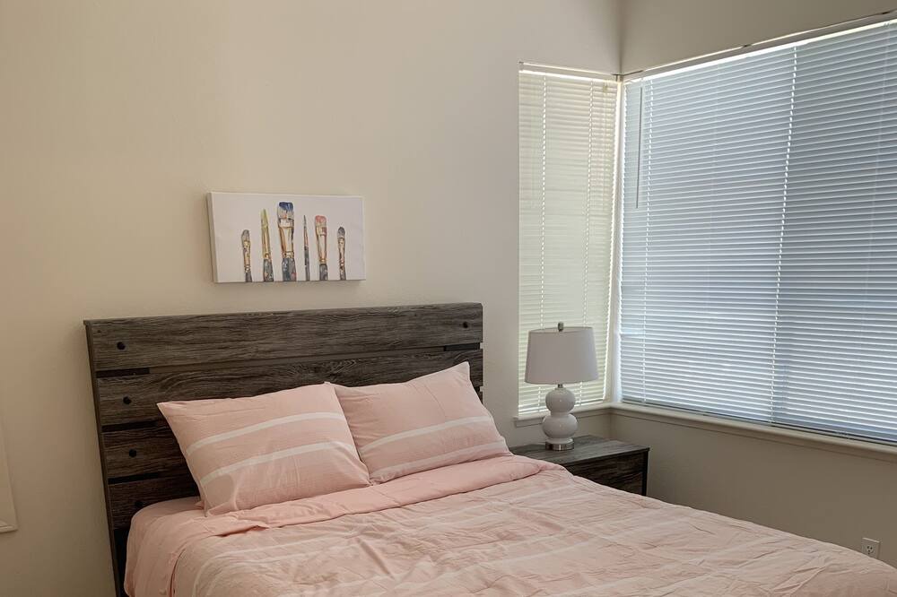 Photo of Bedroom in Summerlin