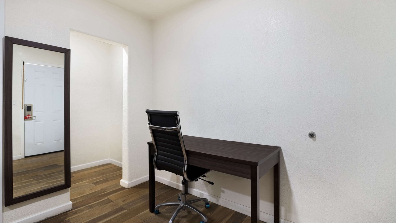 Photo of Bedroom in Needles