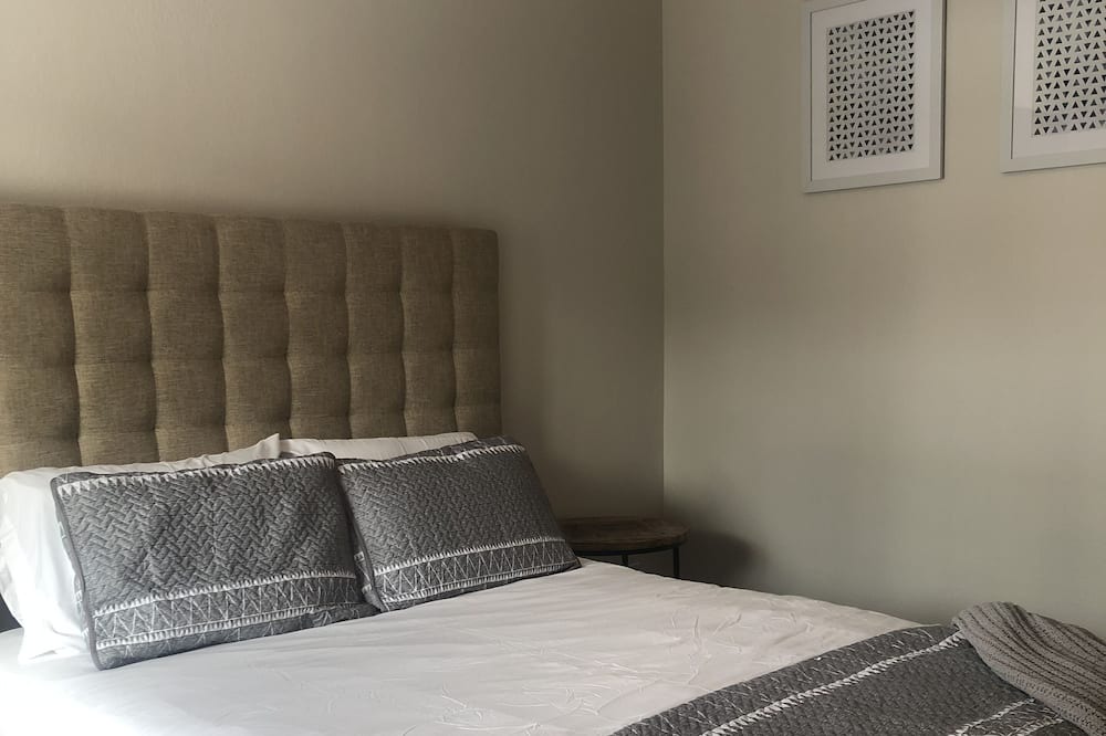 Photo of Bedroom in Shadow Mountain
