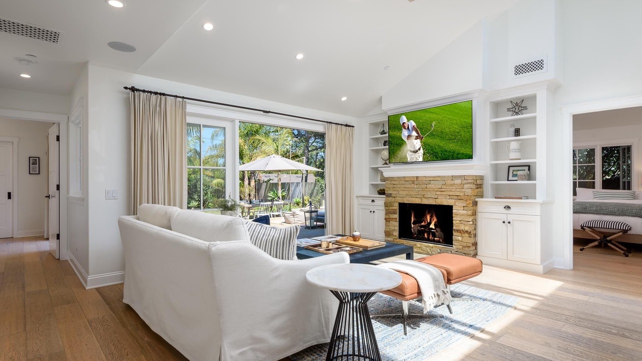 Photo of Livingroom in East Mesa