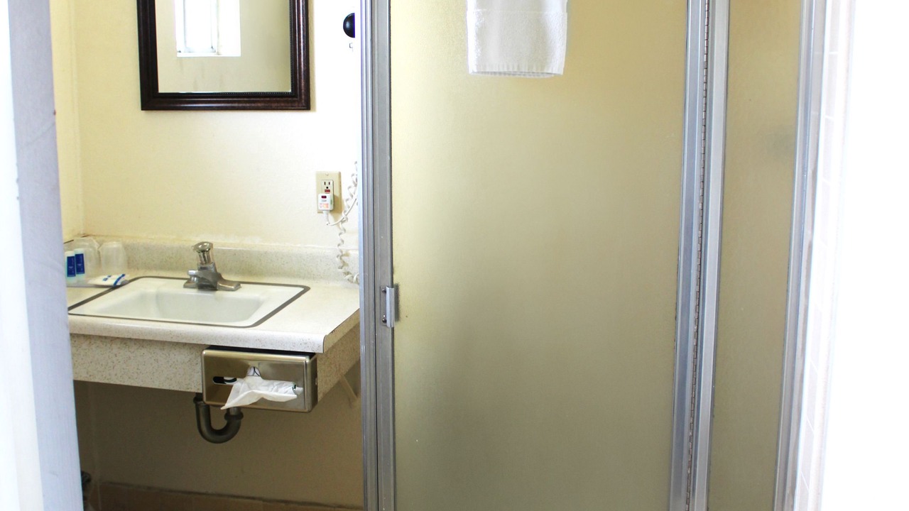 Photo of Bathroom in Merced