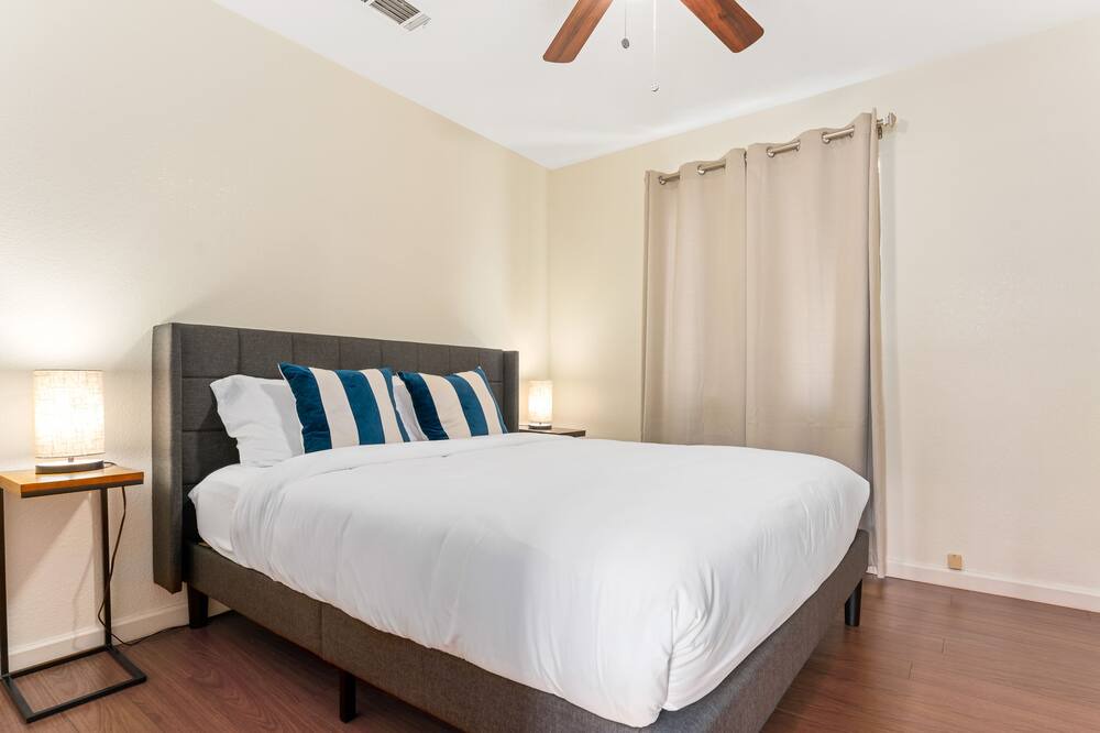 Photo of Bedroom in Summerlin