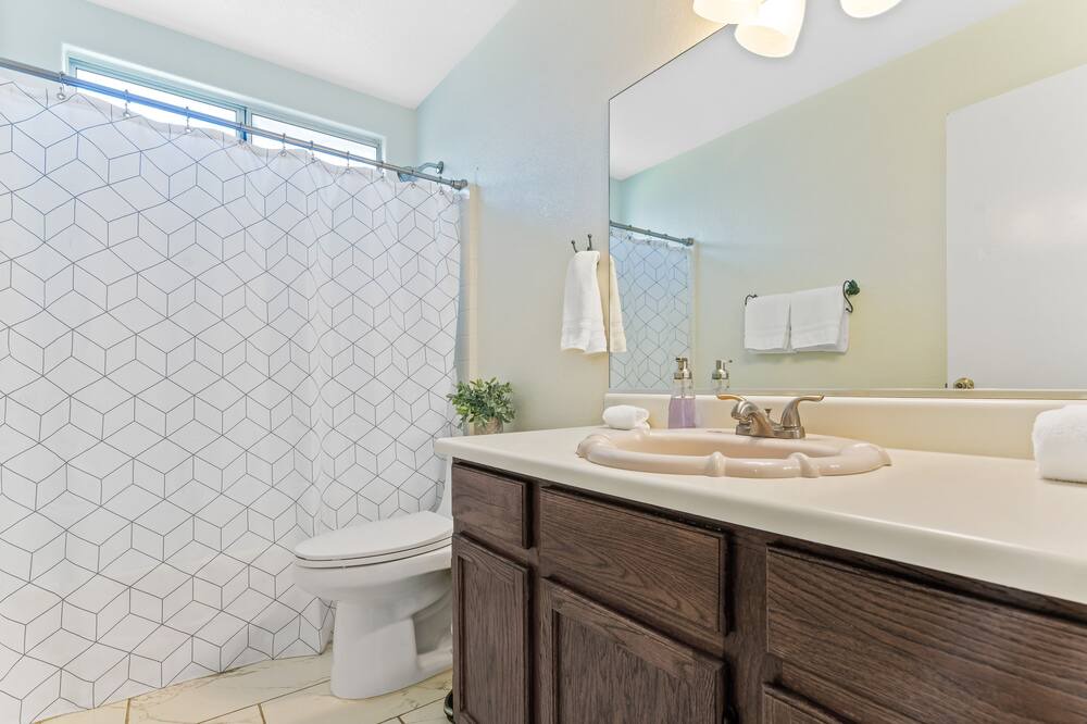 Photo of Bathroom in Summerlin