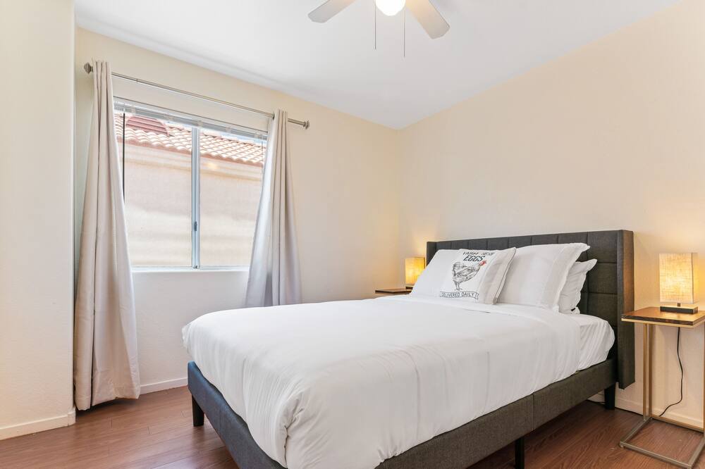 Photo of Bedroom in Summerlin