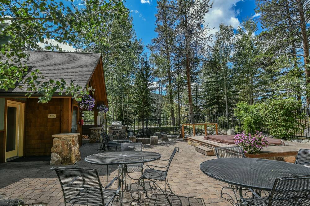 Photo of Outdoor in Lakeside Village