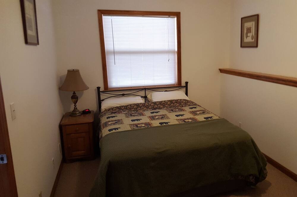 Photo of Bedroom in Elk Meadows
