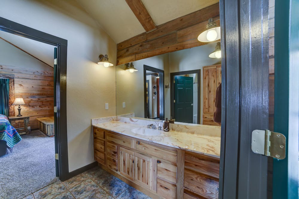 Photo of Bathroom in Dolores