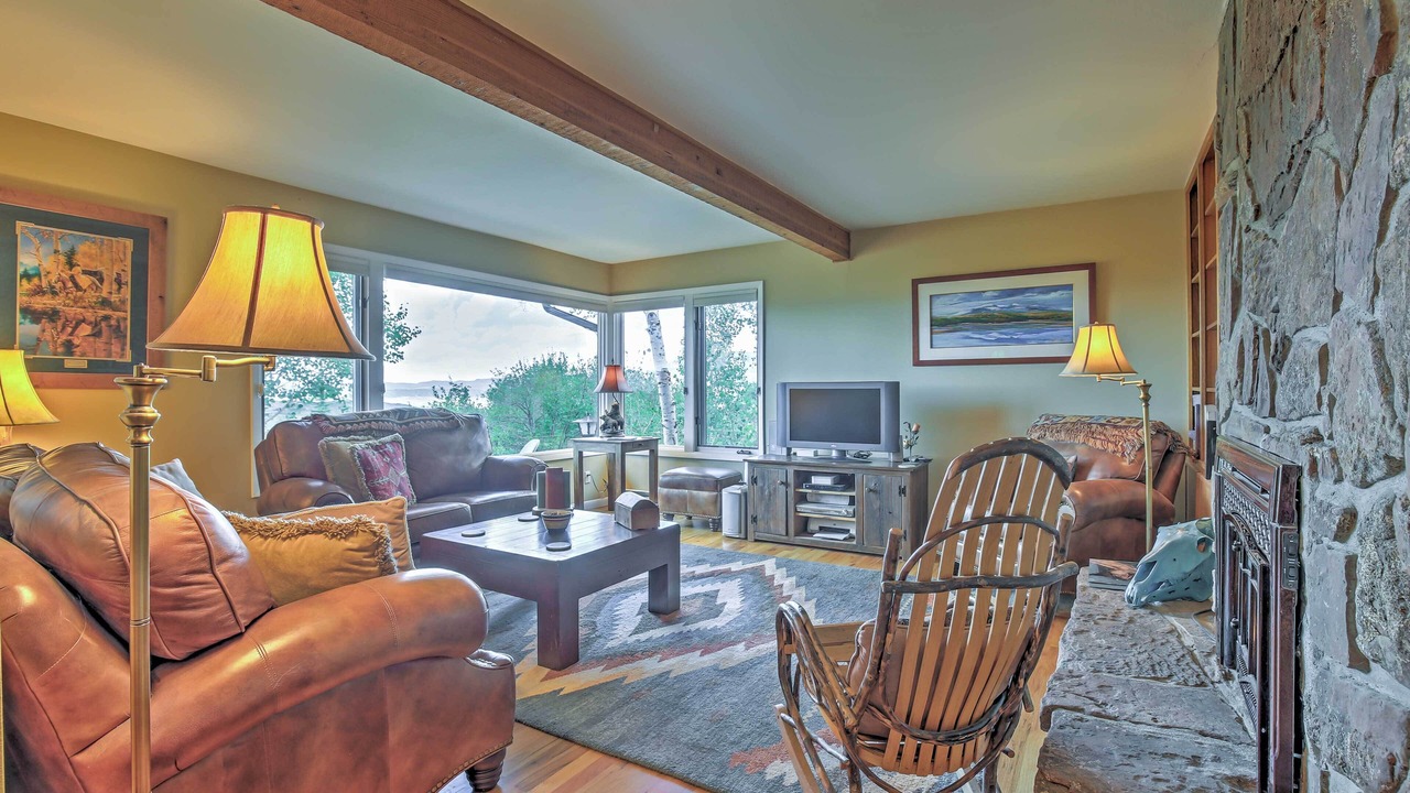 Photo of Livingroom in Elk River Estates