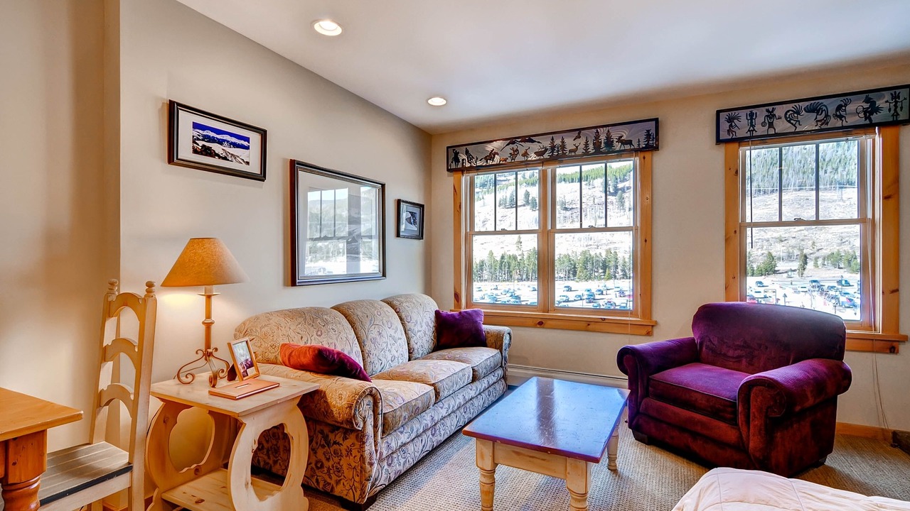 Photo of Livingroom in River Run
