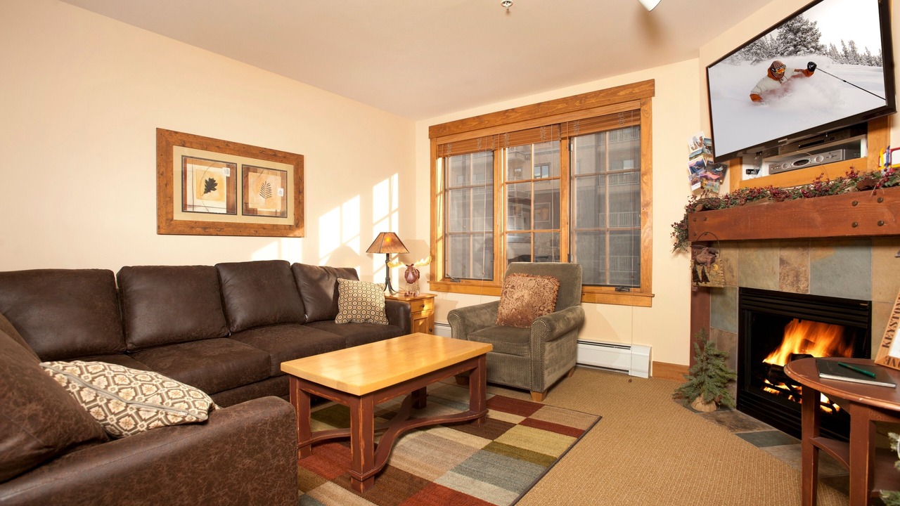 Photo of Livingroom in River Run