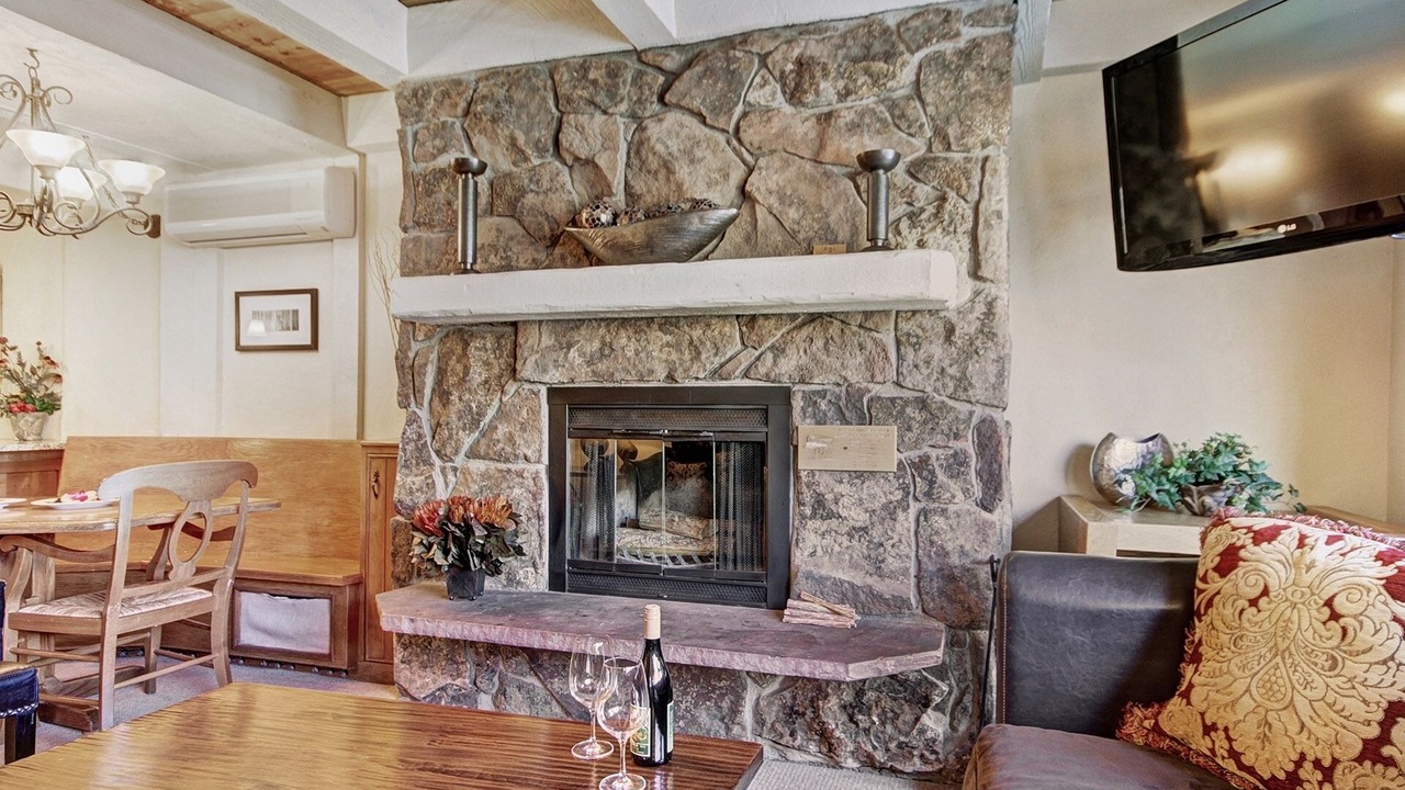 Photo of Livingroom in Vail