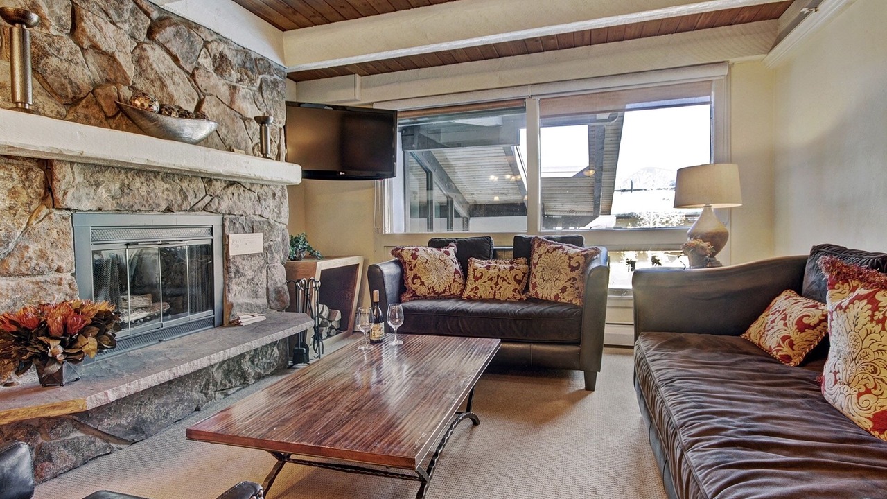 Photo of Livingroom in Vail