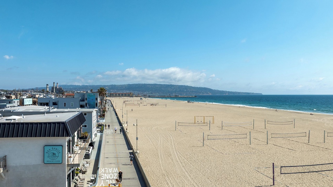 Photo of Others in Hermosa Beach