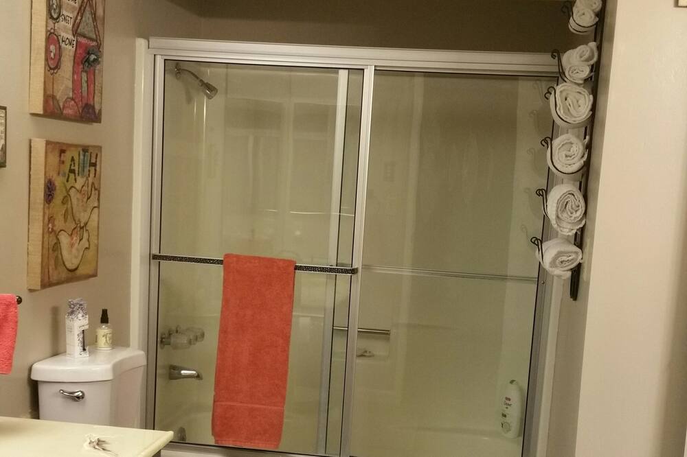 Photo of Bathroom in Holiday Shores