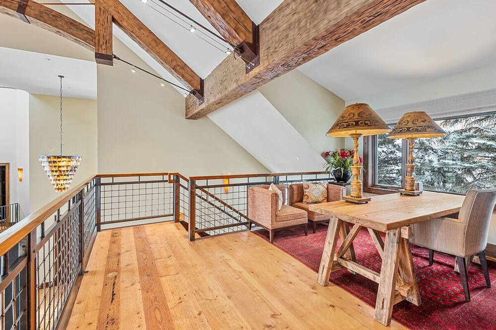Photo of Livingroom in Beaver Creek
