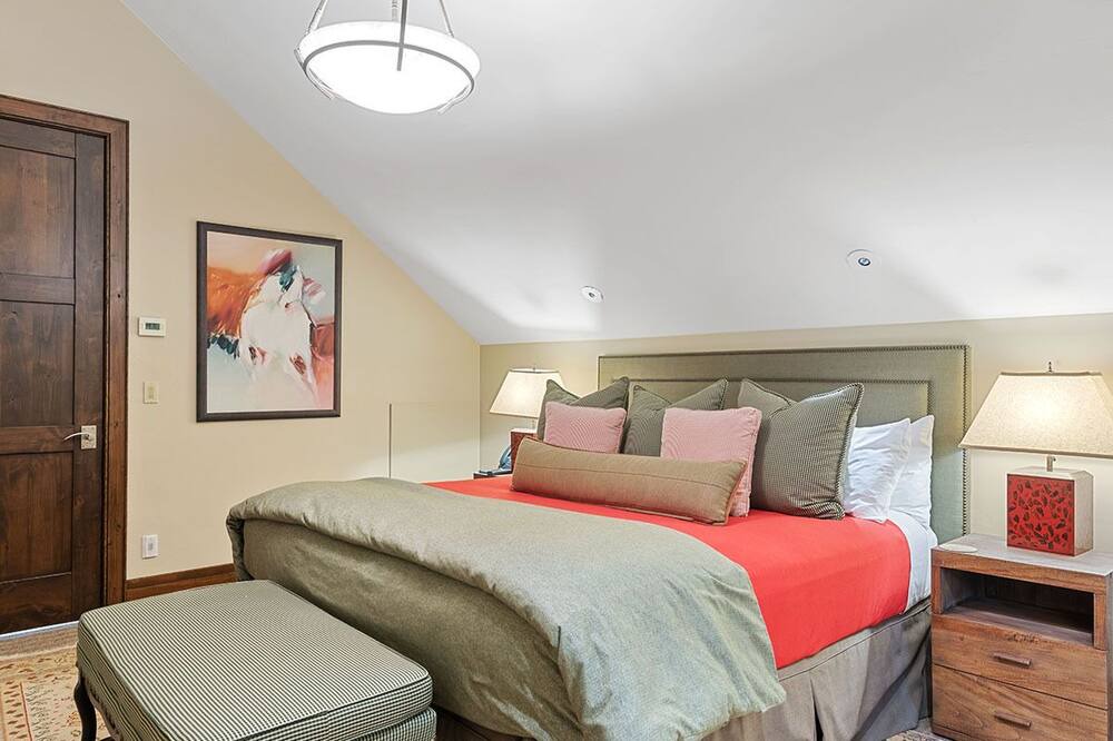 Photo of Bedroom in Beaver Creek