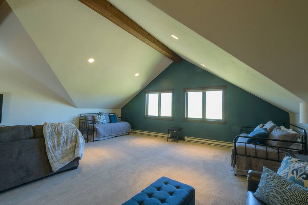 Photo of Bedroom in Crested Butte South