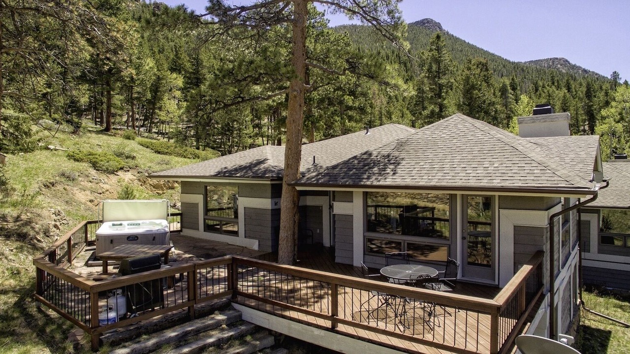 Photo of Outdoor in Windcliff Estates