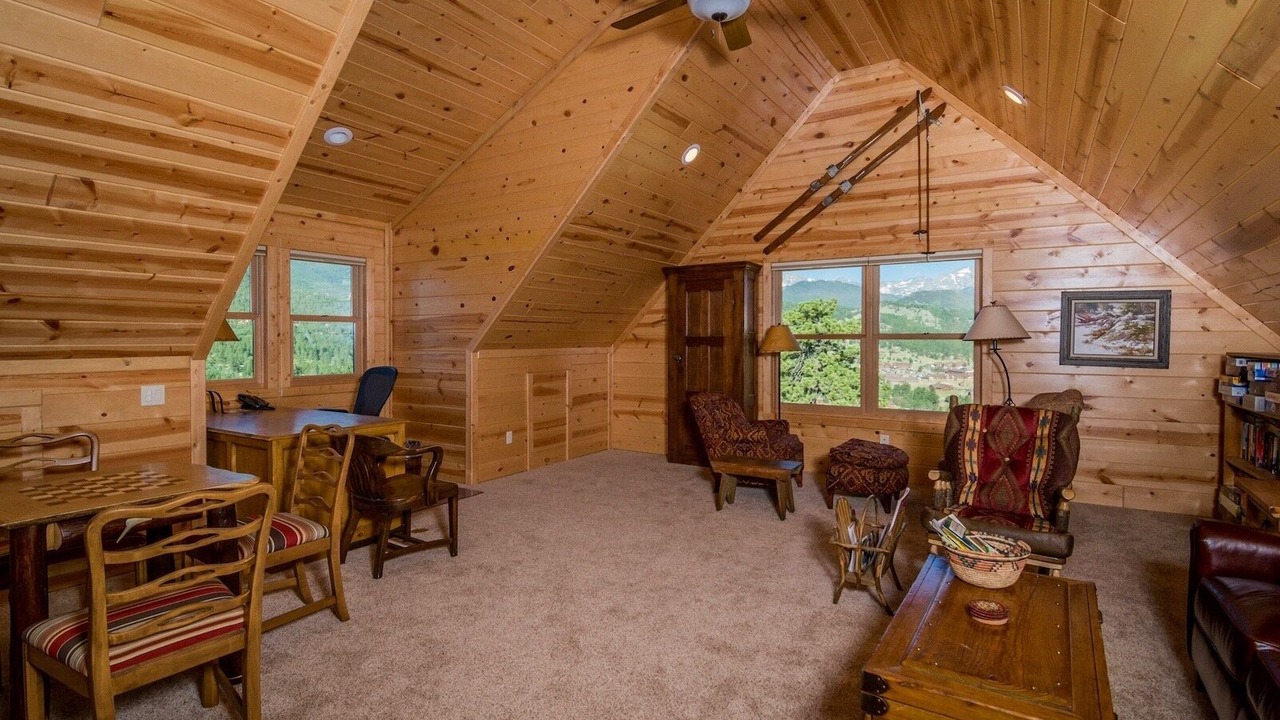 Photo of Bedroom in Windcliff Estates