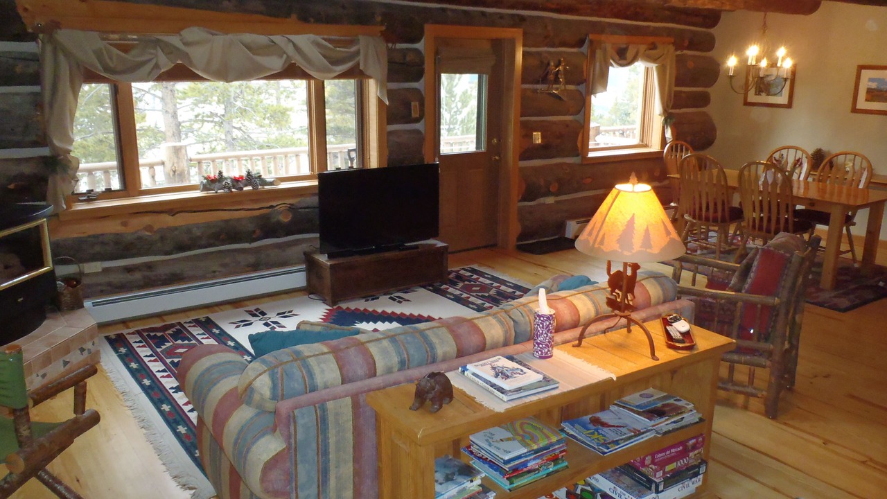 Photo of Livingroom in Woodmoor