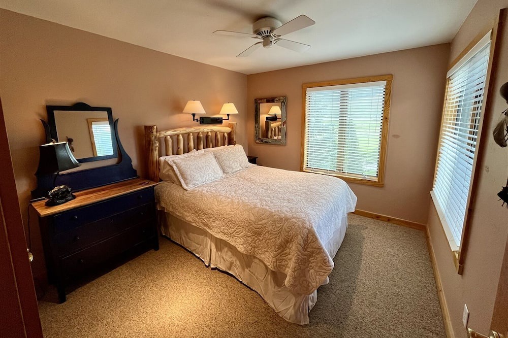 Photo of Bedroom in Crested Butte South