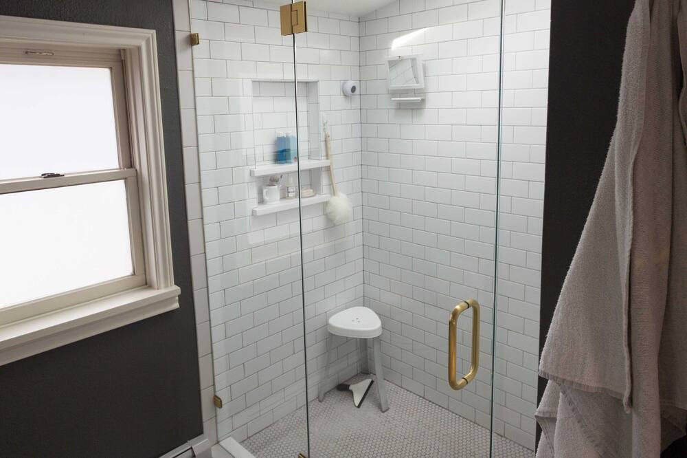 Photo of Bathroom in Newlands