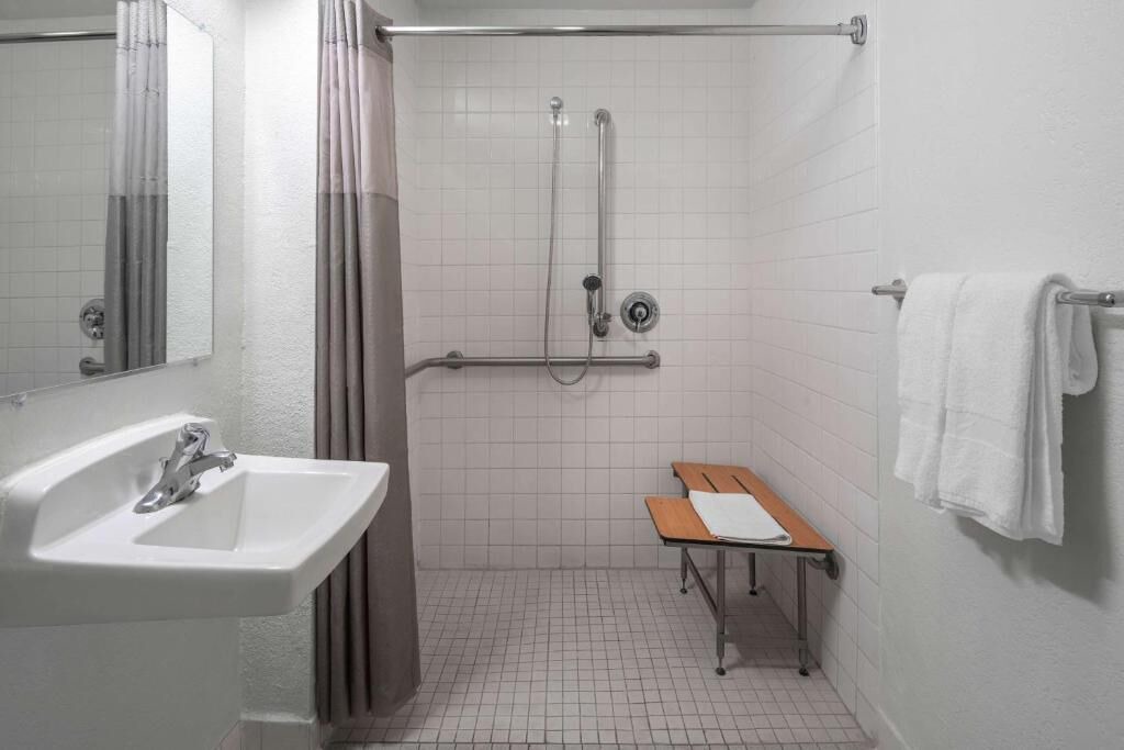 Photo of Bathroom in North State