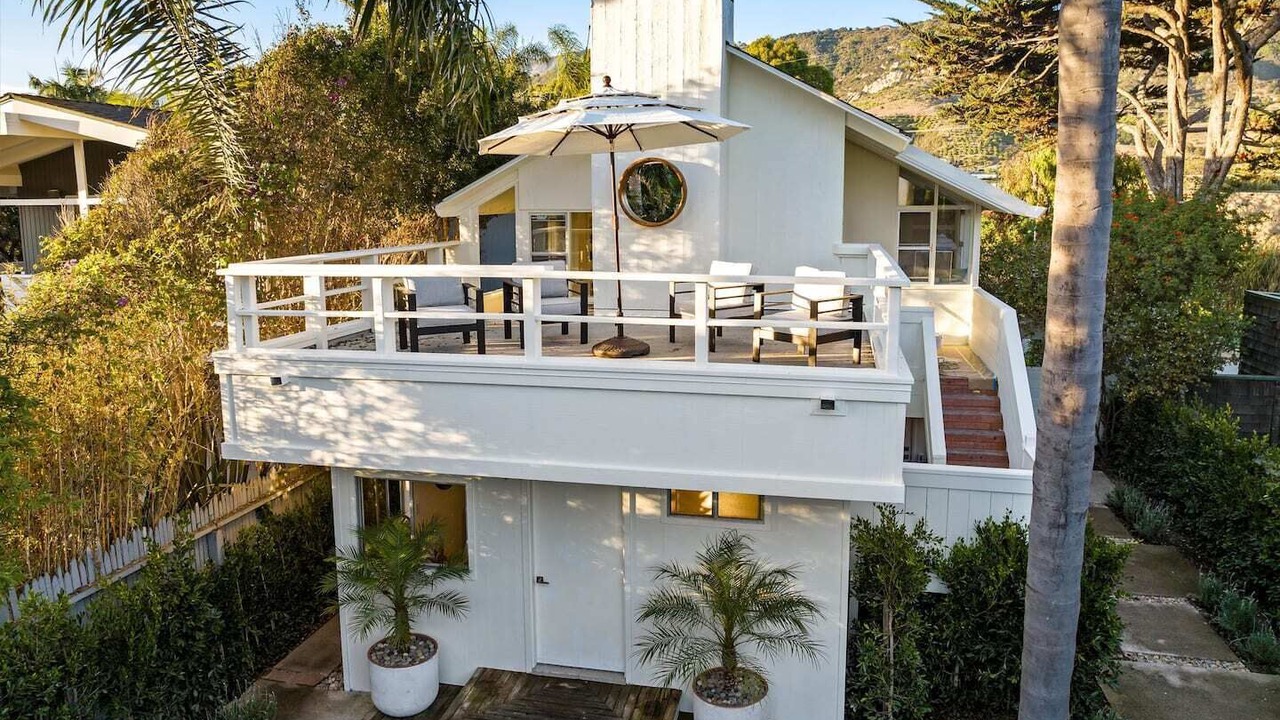 Photo of Patio Balcony in Padaro Lane