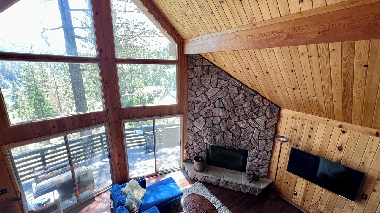 Photo of Livingroom in Meadow Bay