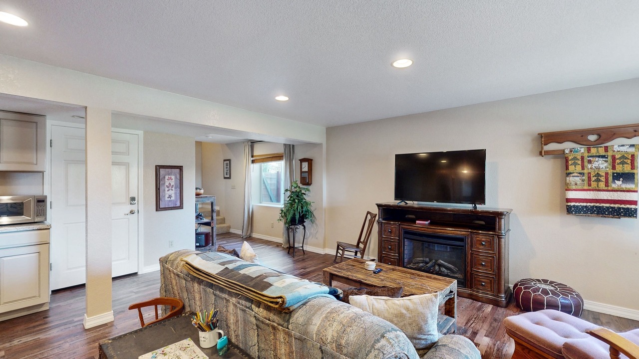 Photo of Livingroom in Falcon Hills
