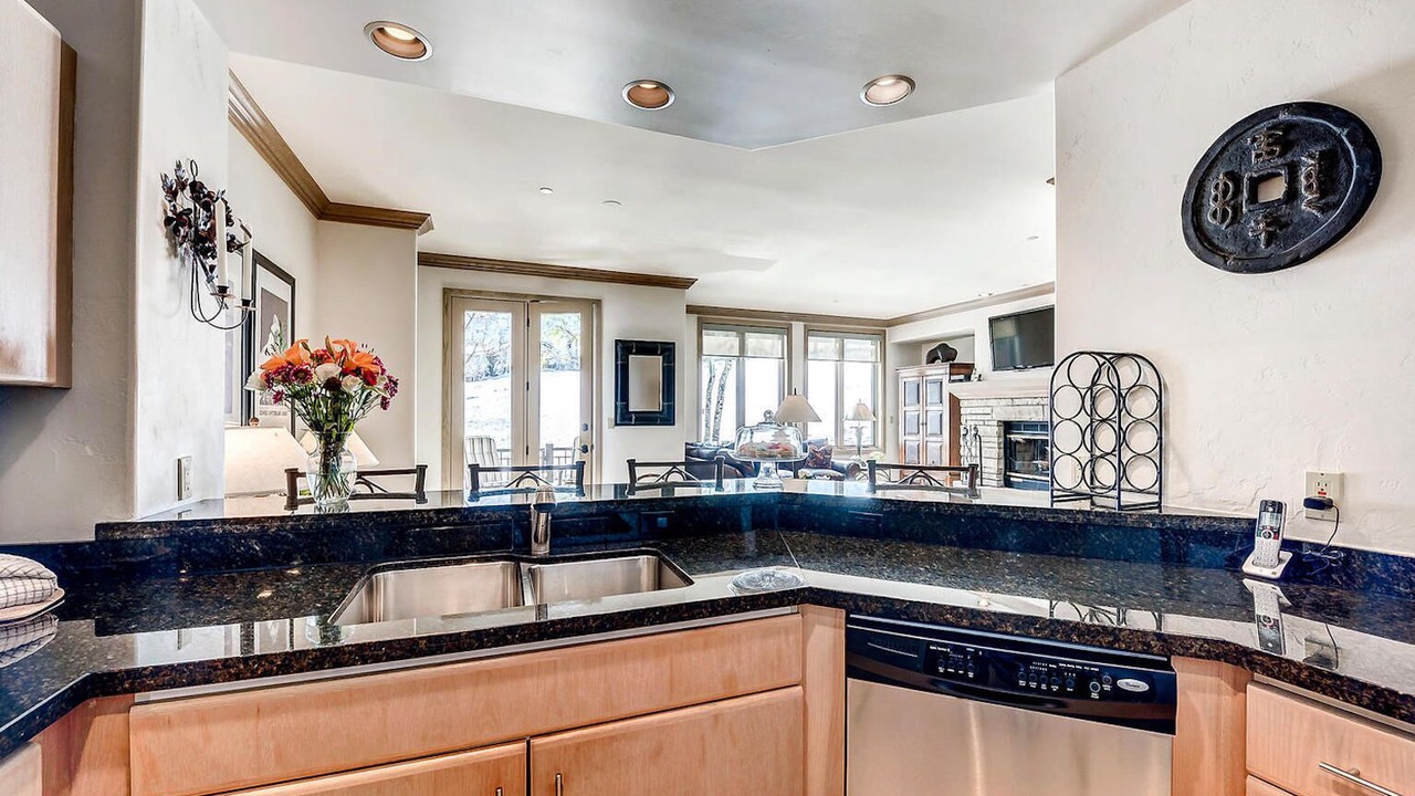 Photo of Kitchen in Highlands Townhomes