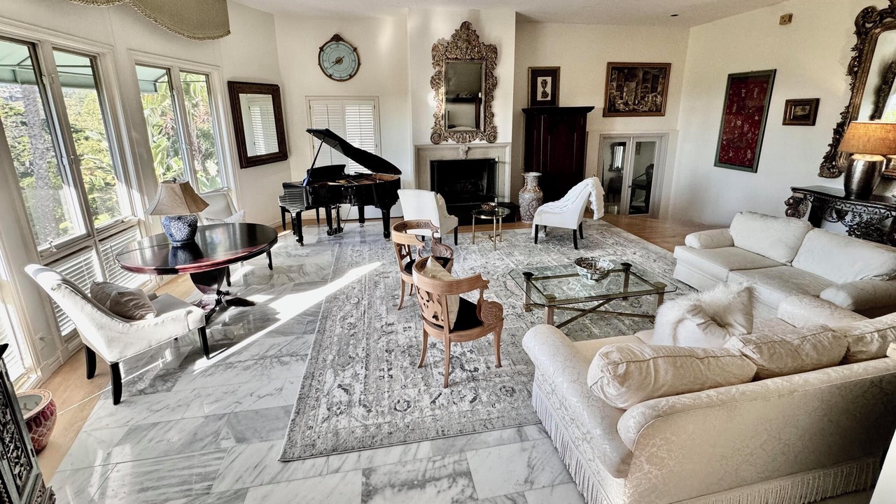 Photo of Livingroom in Toro Canyon
