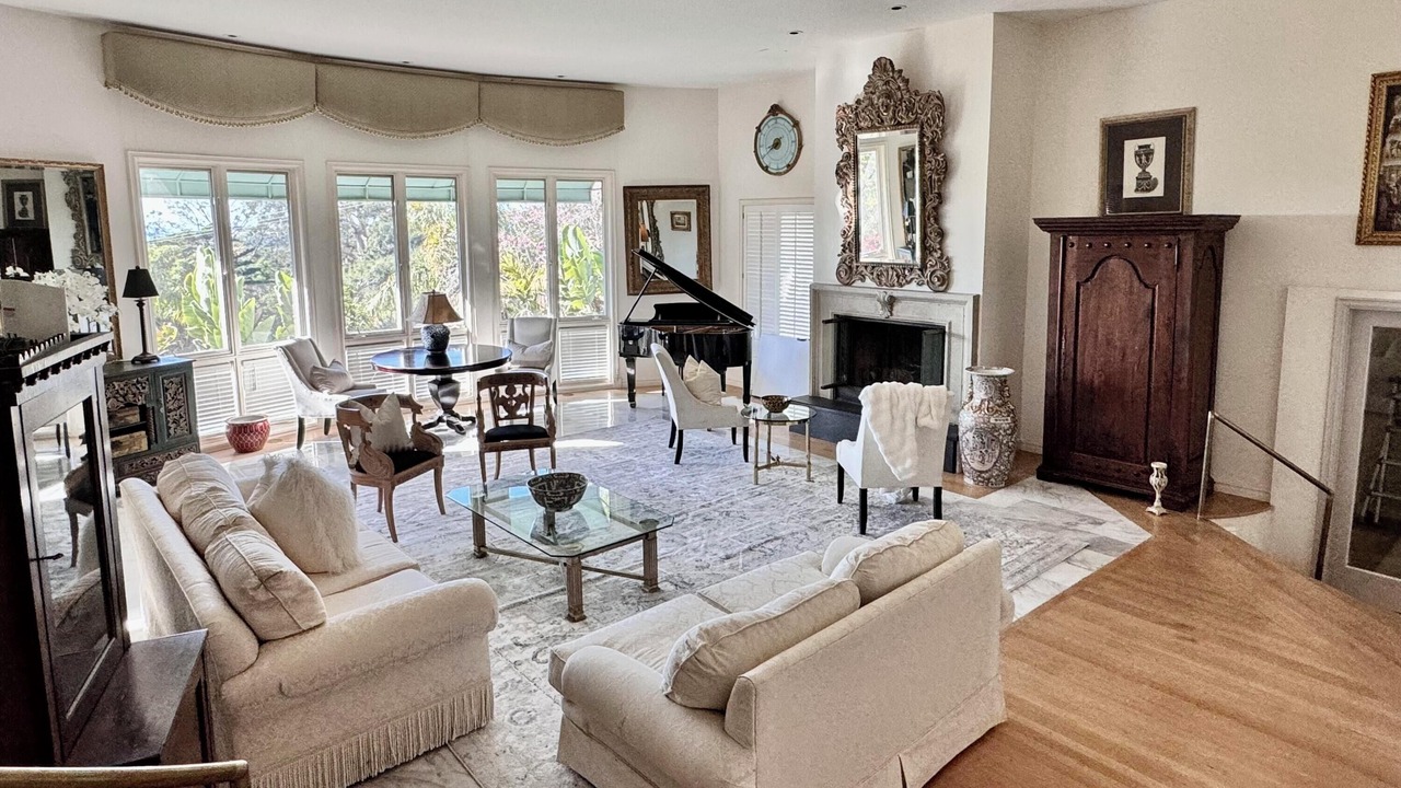 Photo of Livingroom in Toro Canyon